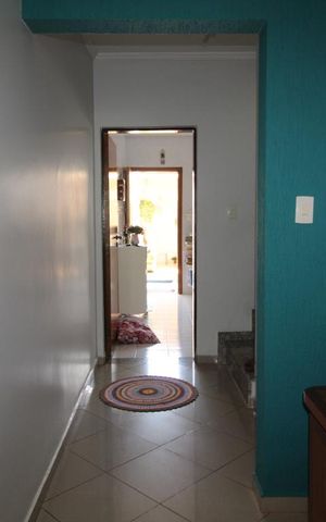Casa à venda com 200m², 3 quartos e 4 vagasCorredor