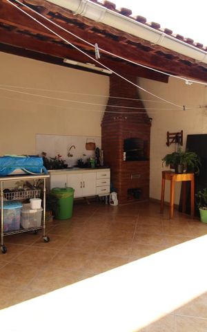 Casa à venda com 200m², 3 quartos e 4 vagasChurrasqueira