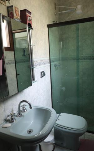 Casa à venda com 233m², 3 quartos e 5 vagasBanheiro da Suíte 3