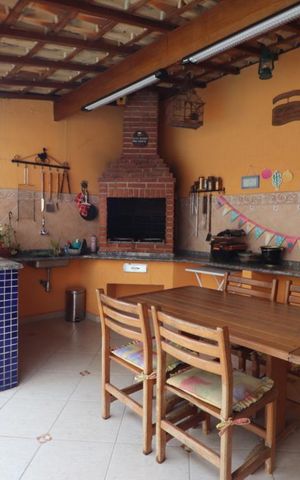 Casa à venda com 233m², 3 quartos e 5 vagasÁrea Gourmet
