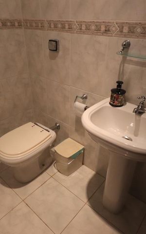 Casa à venda com 233m², 3 quartos e 5 vagasLavabo 2
