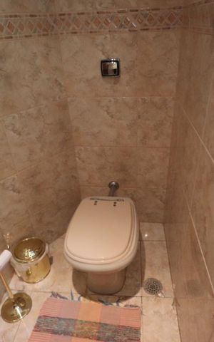 Casa à venda com 233m², 3 quartos e 5 vagasLavabo 1