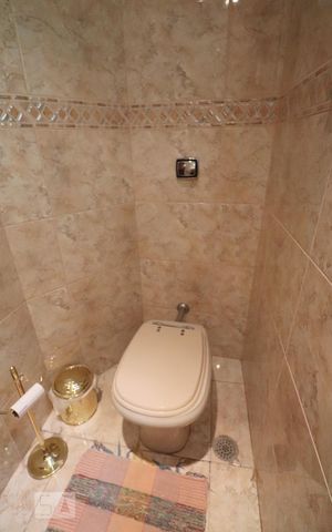 Casa à venda com 233m², 3 quartos e 5 vagasLavabo 1
