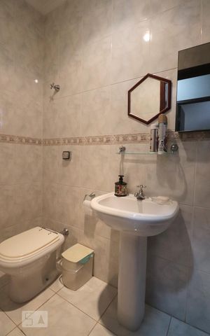 Casa à venda com 233m², 3 quartos e 5 vagasLavabo 2