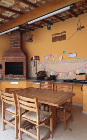 Casa à venda com 233m², 3 quartos e 5 vagasÁrea Gourmet