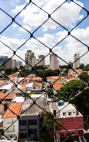 Apartamento à venda com 85m², 2 quartos e 2 vagasVista quarto 2