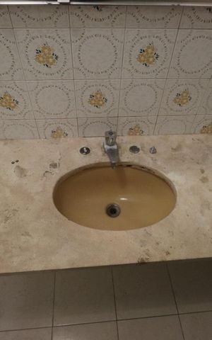 Casa à venda com 200m², 3 quartos e 3 vagasBanheiro da Suíte
