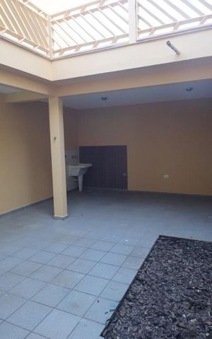 Casa à venda com 200m², 3 quartos e 3 vagasÁrea de Serviço