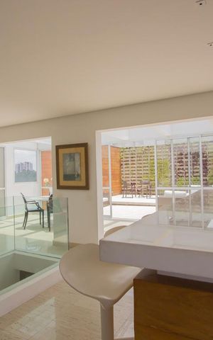 Apartamento à venda com 380m², 3 quartos e 4 vagas Apartamento à venda com 380m², 3 quartos e 4 vagasSala - Cobertura