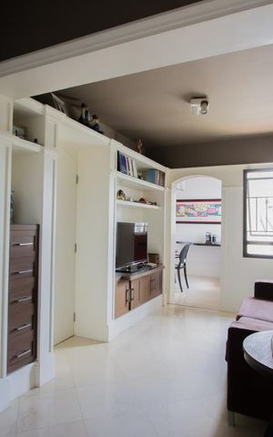 Apartamento à venda com 380m², 3 quartos e 4 vagas Apartamento à venda com 380m², 3 quartos e 4 vagasSala de TV
