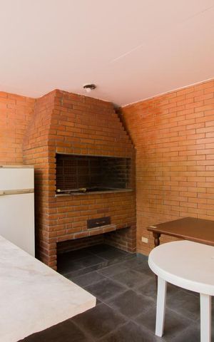 Apartamento à venda com 380m², 3 quartos e 4 vagas Apartamento à venda com 380m², 3 quartos e 4 vagasÁrea comum - Churrasqueira