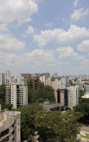 Apartamento à venda com 380m², 3 quartos e 4 vagas Apartamento à venda com 380m², 3 quartos e 4 vagasCobertura - Área externa - Vista