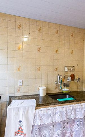 Casa à venda com 100m², 4 quartos e sem vaga Casa à venda com 100m², 4 quartos e sem vagaCozinha