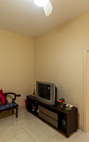 Casa à venda com 100m², 4 quartos e sem vaga Casa à venda com 100m², 4 quartos e sem vagaSala