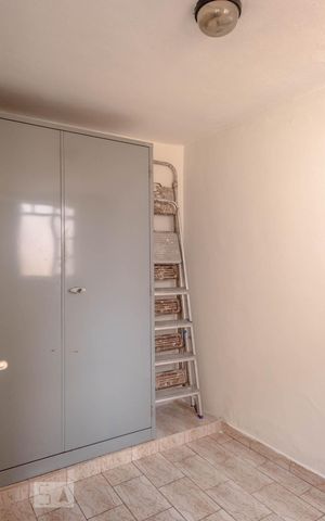 Casa à venda com 171m², 2 quartos e 5 vagas Casa à venda com 171m², 2 quartos e 5 vagasQuarto de Serviço