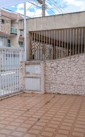 Casa à venda com 171m², 2 quartos e 5 vagas Casa à venda com 171m², 2 quartos e 5 vagasGaragem