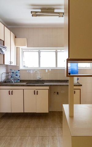 Apartamento à venda com 147m², 4 quartos e 1 vaga Apartamento à venda com 147m², 4 quartos e 1 vagaCozinha