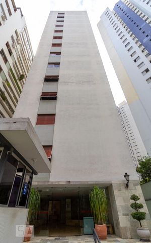 Apartamento à venda com 147m², 4 quartos e 1 vaga Apartamento à venda com 147m², 4 quartos e 1 vagaFachada