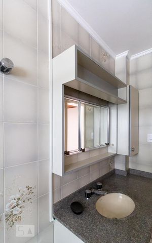 Apartamento à venda com 147m², 4 quartos e 1 vaga Apartamento à venda com 147m², 4 quartos e 1 vagaBanheiro 1 - Suíte