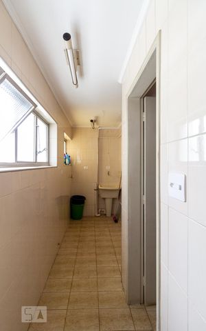 Apartamento à venda com 147m², 4 quartos e 1 vaga Apartamento à venda com 147m², 4 quartos e 1 vagaLavanderia
