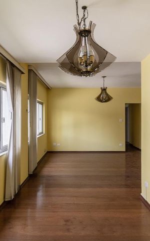 Apartamento à venda com 147m², 4 quartos e 1 vaga Apartamento à venda com 147m², 4 quartos e 1 vagaSala