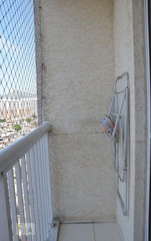 Apartamento para alugar com 67m², 3 quartos e 1 vagavaranda