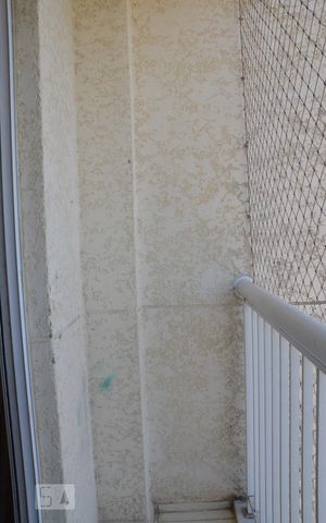 Apartamento para alugar com 67m², 3 quartos e 1 vagavaranda