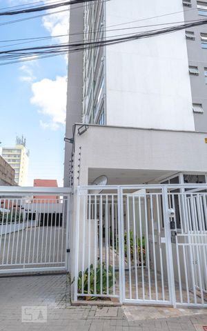 Apartamento para alugar com 33m², 1 quarto e sem vaga Apartamento para alugar com 33m², 1 quarto e sem vagaFachada