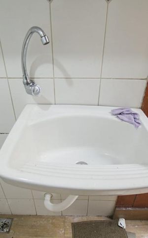 Casa de condomínio para alugar com 170m², 3 quartos e 2 vagas Casa de condomínio para alugar com 170m², 3 quartos e 2 vagasDetalhe da Área de Serviço - Tanque