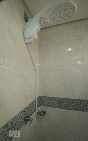 Casa de condomínio para alugar com 170m², 3 quartos e 2 vagas Casa de condomínio para alugar com 170m², 3 quartos e 2 vagasDetalhe do Banheiro da Suíte 2 - Box