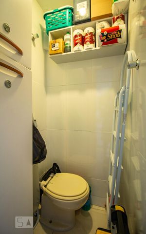 Apartamento à venda com 70m², 2 quartos e 1 vaga Apartamento à venda com 70m², 2 quartos e 1 vagaBanheiro de Serviço