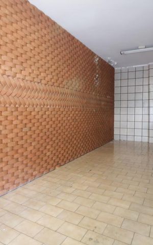 Casa à venda com 180m², 2 quartos e 2 vagasGaragem