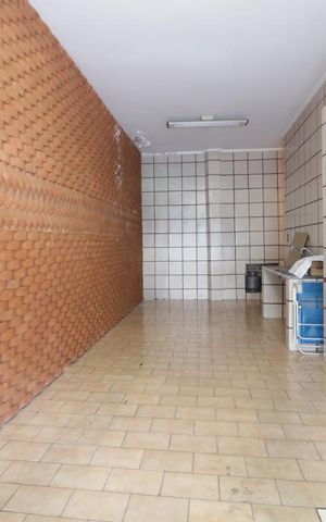 Casa à venda com 180m², 2 quartos e 2 vagasGaragem