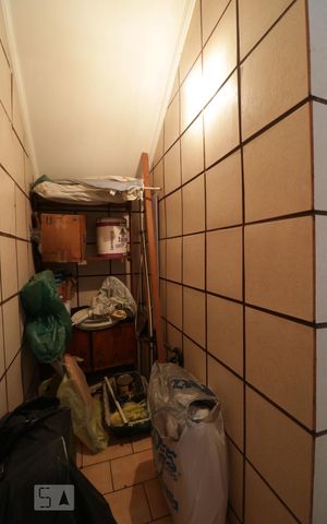 Casa à venda com 180m², 2 quartos e 2 vagasDeposito