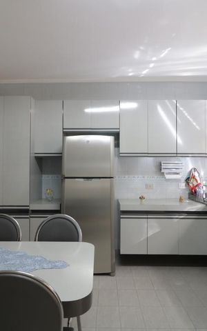 Casa à venda com 180m², 2 quartos e 2 vagasCozinha
