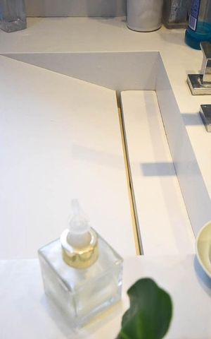 Apartamento à venda com 142m², 3 quartos e 2 vagas Apartamento à venda com 142m², 3 quartos e 2 vagasPia do banheiro da suíte 3
