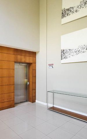 Apartamento à venda com 142m², 3 quartos e 2 vagas Apartamento à venda com 142m², 3 quartos e 2 vagasHall social 2