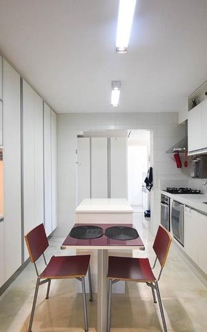 Apartamento à venda com 142m², 3 quartos e 2 vagas Apartamento à venda com 142m², 3 quartos e 2 vagasCozinha
