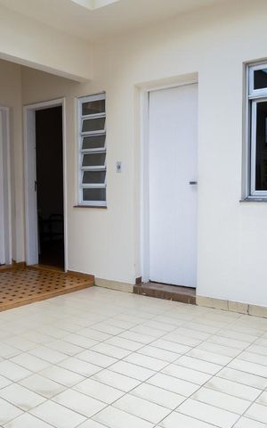 Casa à venda com 420m², 4 quartos e 4 vagas Casa à venda com 420m², 4 quartos e 4 vagasÁrea de Serviço