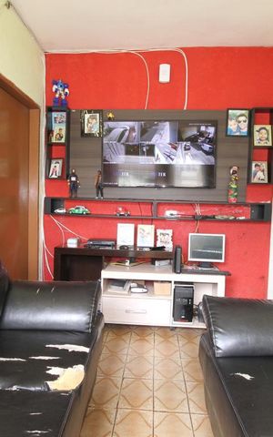 Casa à venda com 80m², 2 quartos e 3 vagasSala