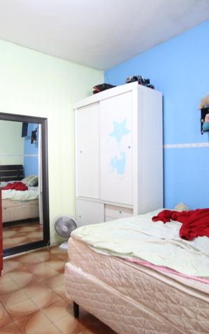 Casa à venda com 80m², 2 quartos e 3 vagasQuarto 2