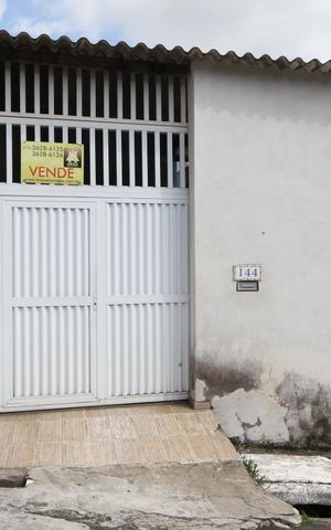 Casa à venda com 80m², 2 quartos e 3 vagasFachada