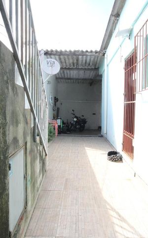 Casa à venda com 80m², 2 quartos e 3 vagasQuintal
