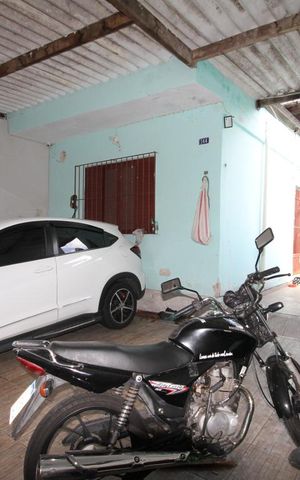 Casa à venda com 80m², 2 quartos e 3 vagasGaragem
