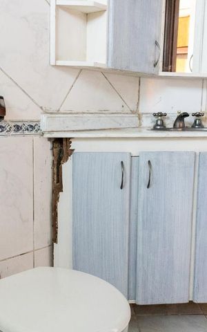 Apartamento à venda com 90m², 2 quartos e sem vaga Apartamento à venda com 90m², 2 quartos e sem vagaBanheiro