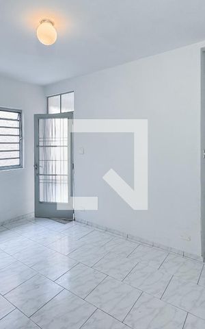 Casa à venda com 200m², 4 quartos e 3 vagas Casa à venda com 200m², 4 quartos e 3 vagasSala - casa 2