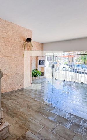 Casa à venda com 200m², 4 quartos e 3 vagas Casa à venda com 200m², 4 quartos e 3 vagasÁrea comum