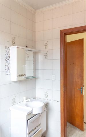 Casa à venda com 250m², 3 quartos e 7 vagasBanheiro do Quarto 1