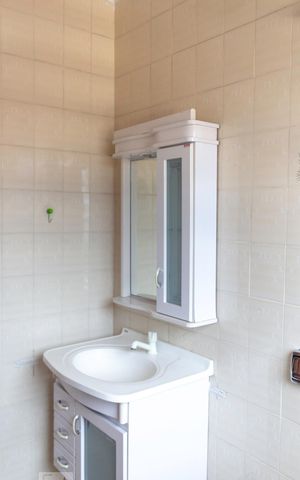 Casa à venda com 250m², 3 quartos e 7 vagasBanheiro do Quarto 2