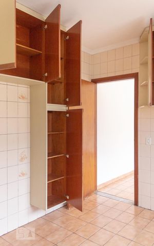 Casa à venda com 250m², 3 quartos e 7 vagasCozinha